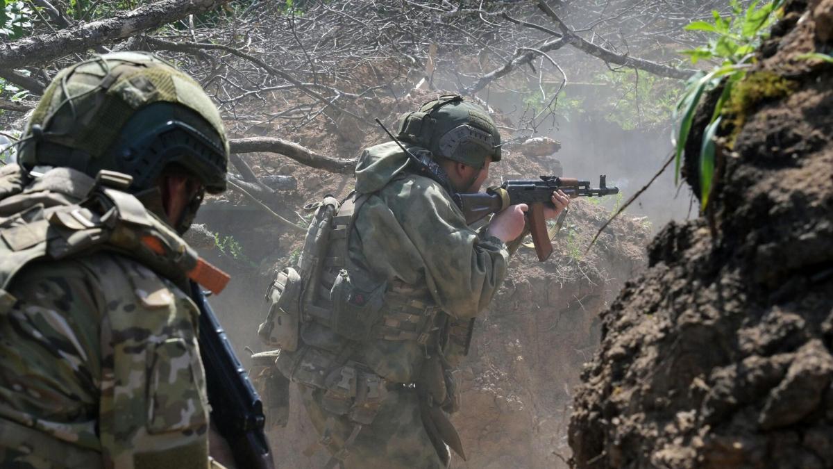 Время героев. роман дебелый герой россии рис.3